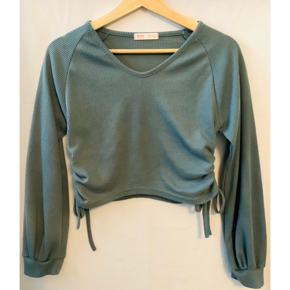 Romwe cutest long sleeve crop top